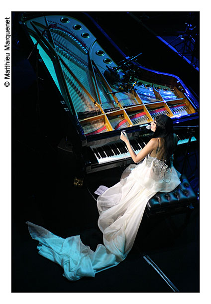 live : photo de concert de Emilie Simon et les Claviers Percussions de Lyon  Paris, Salle Pleyel