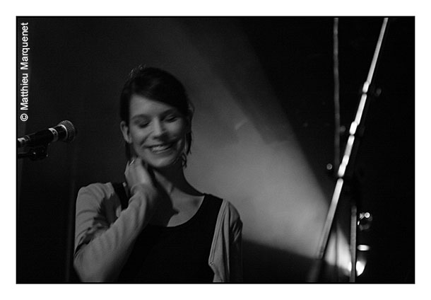 live : photo de concert de My girlfriend is better than yours  Paris, la Flche d'Or